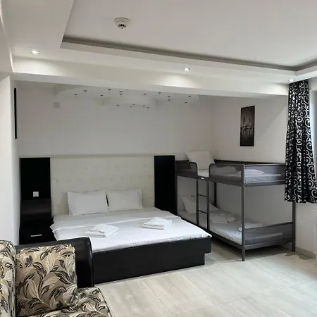 Kristal Garni 3* Újvidék