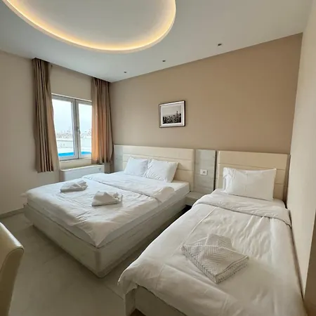 Apartmanhotel Kristal Garni 3*