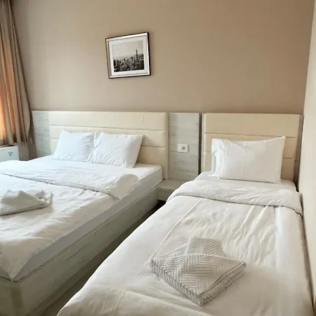 Apartmanhotel Kristal Garni 3*